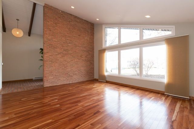 $790,000 | 833 Timber Lane, Lake Forest, IL 60045