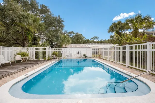 $162,500 | 500 North Jefferson Avenue, Unit H1, Sarasota, FL 34237