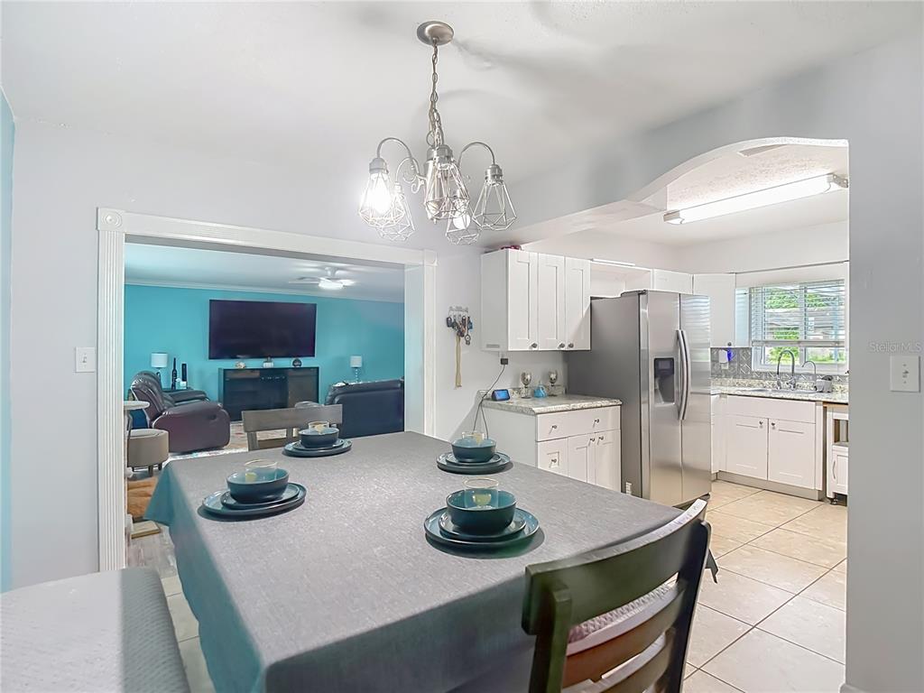201 East Wheeler Road Seffner, FL 33584 - Photo 8 of 35 Gallery Image 8