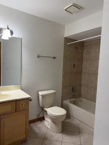 $2,795 | 999 Devonshire Avenue, Naperville, IL 60540