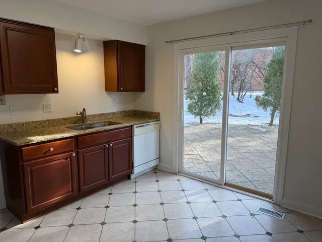 $2,795 | 999 Devonshire Avenue, Naperville, IL 60540