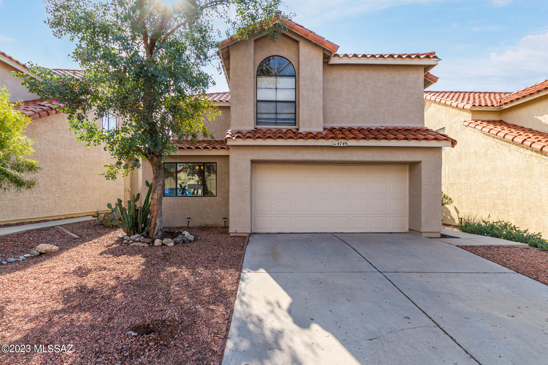 4749 West Lessing Lane Tucson, AZ 85742 - Photo 3 of 30