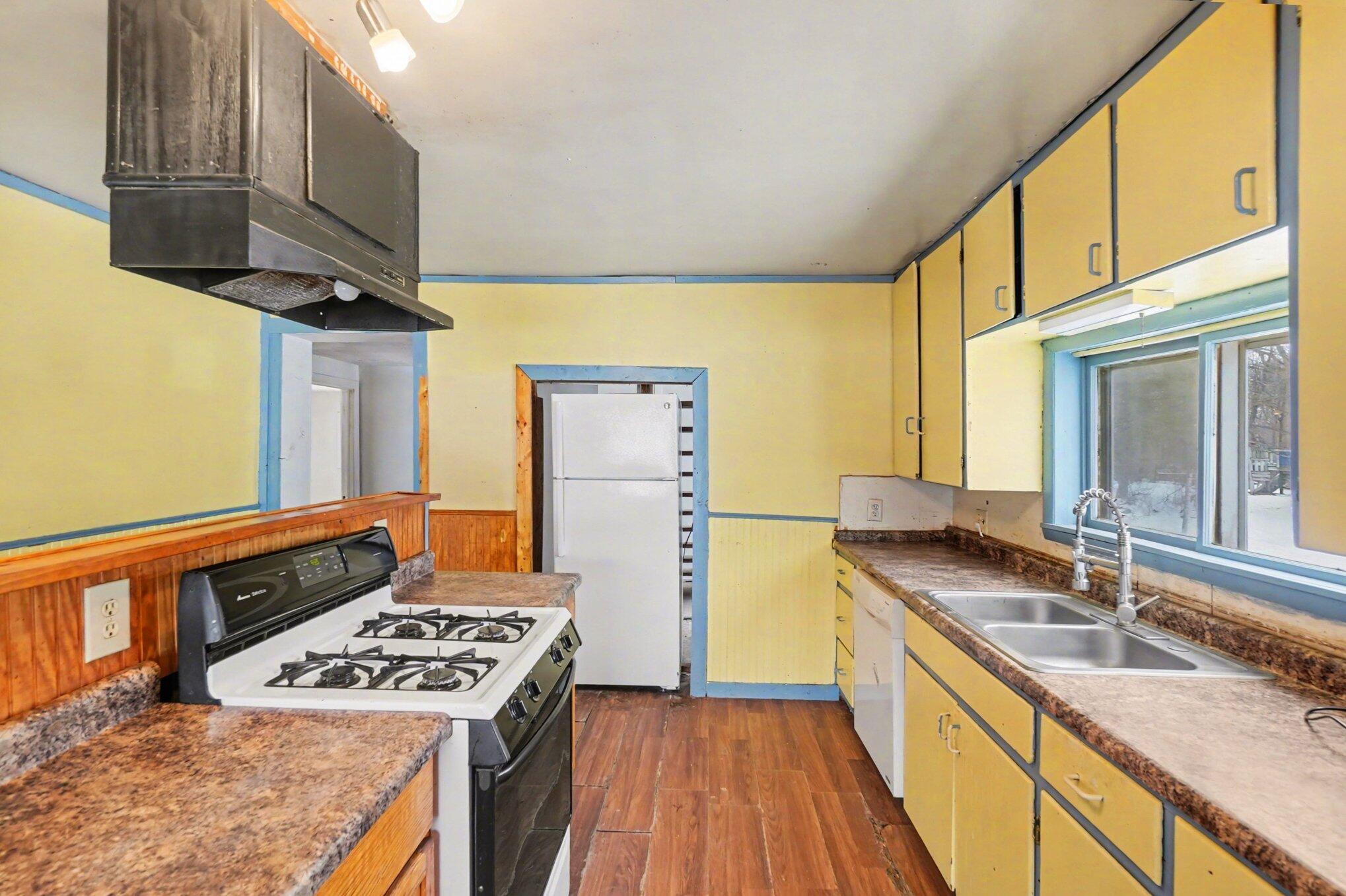718 South Mill Street Reed City, MI 49677 - Photo 11 of 18 Kitchen