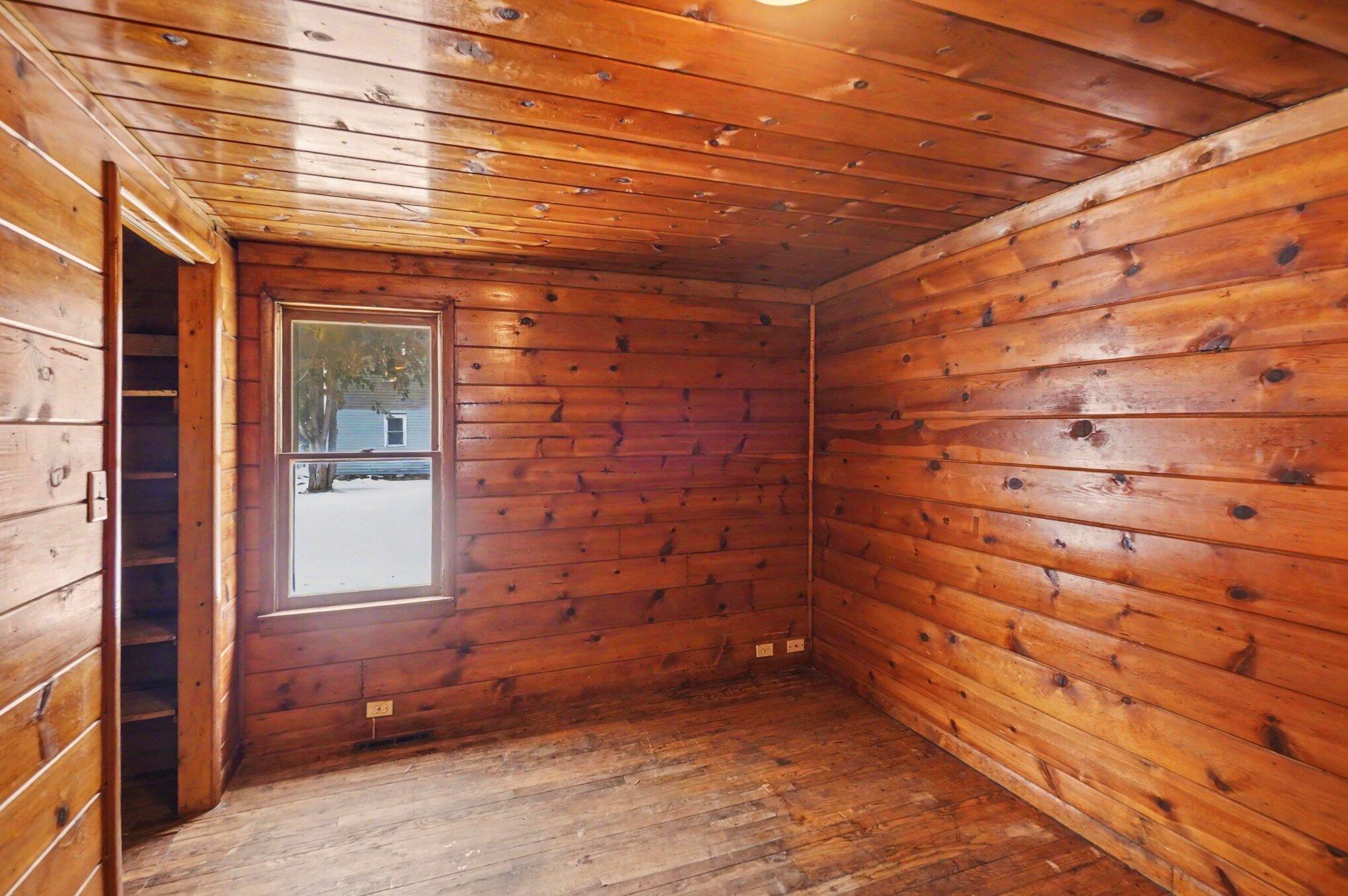 718 South Mill Street Reed City, MI 49677 - Photo 12 of 18 Bedroom 1