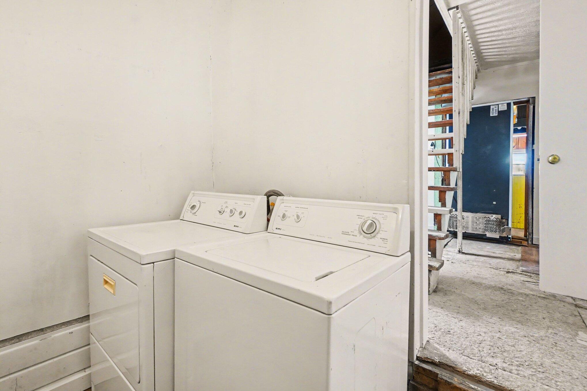 718 South Mill Street Reed City, MI 49677 - Photo 15 of 18 Laundry