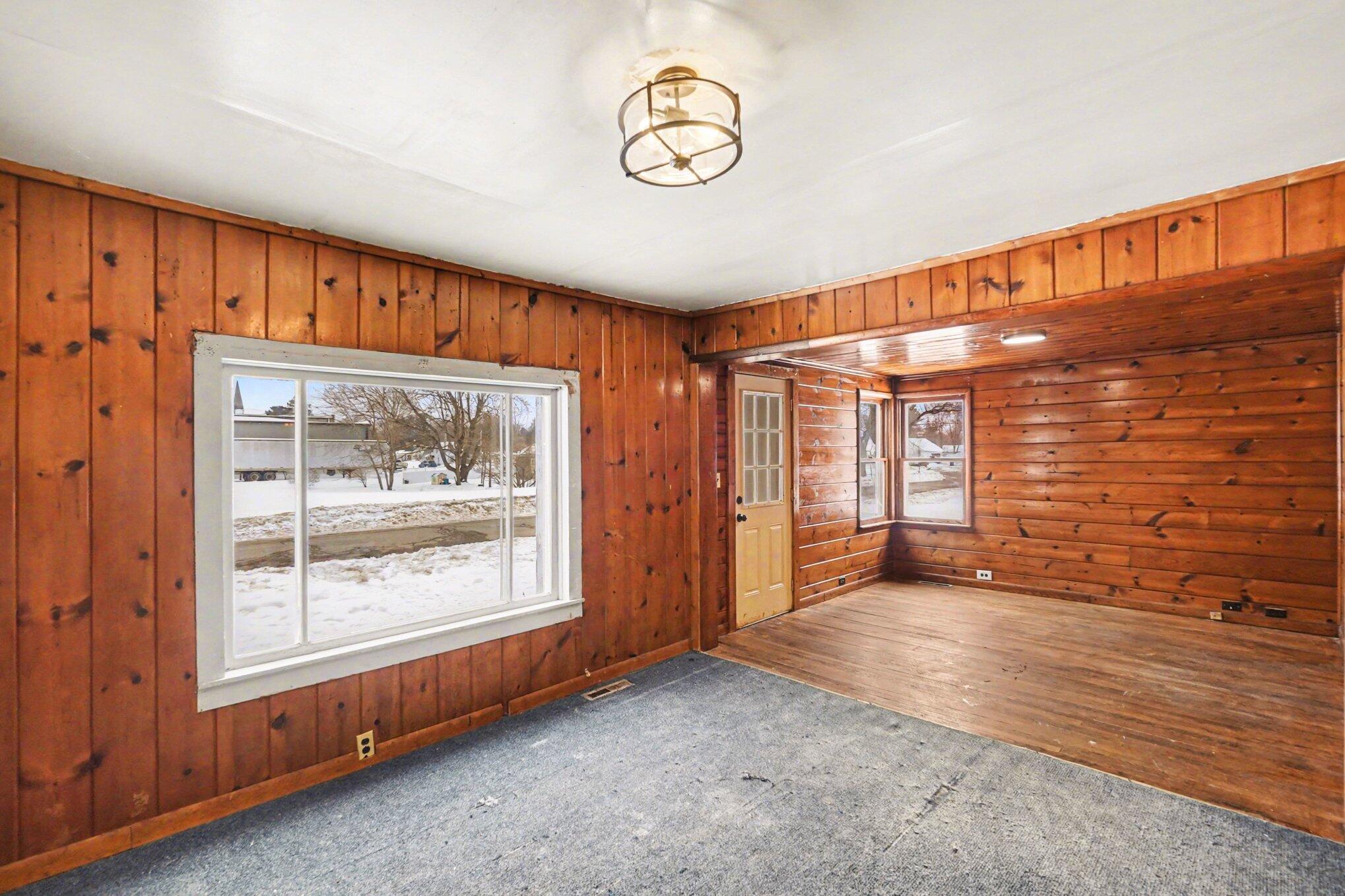 718 South Mill Street Reed City, MI 49677 - Photo 5 of 16 Dining / Family Room