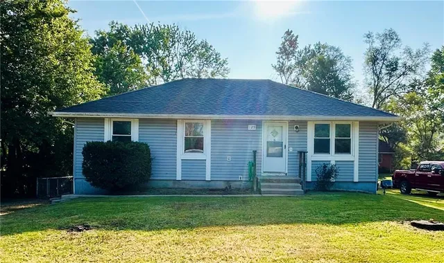 $199,000 | 129 Northeast 981 Road, Knob Noster, MO 65336