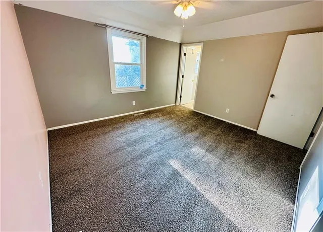 $199,000 | 129 Northeast 981 Road, Knob Noster, MO 65336