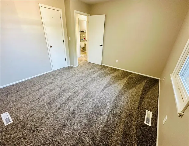 $199,000 | 129 Northeast 981 Road, Knob Noster, MO 65336