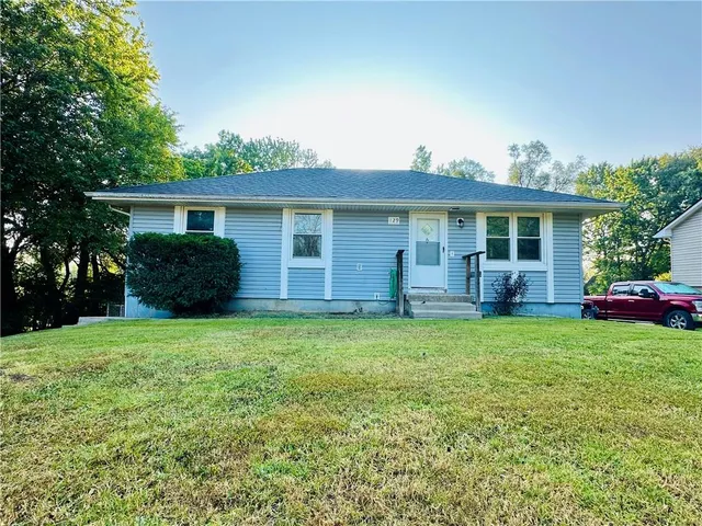 $199,000 | 129 Northeast 981 Road, Knob Noster, MO 65336