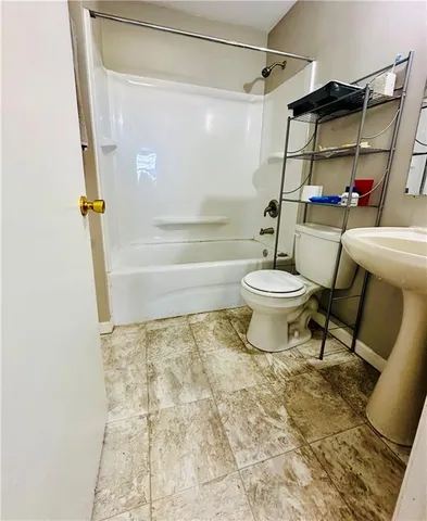 $199,000 | 129 Northeast 981 Road, Knob Noster, MO 65336