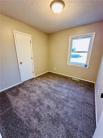 $199,000 | 129 Northeast 981 Road, Knob Noster, MO 65336