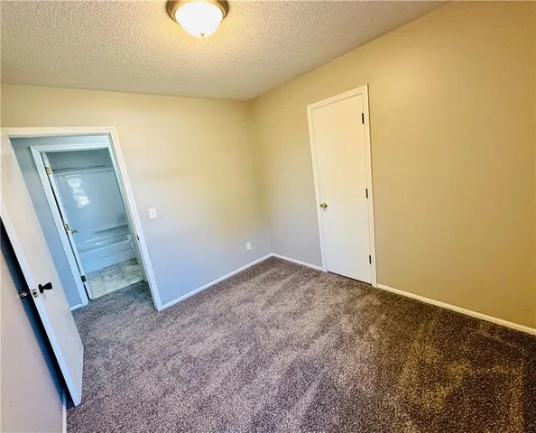 $199,000 | 129 Northeast 981 Road, Knob Noster, MO 65336