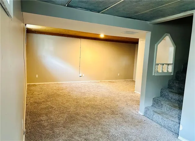 $199,000 | 129 Northeast 981 Road, Knob Noster, MO 65336