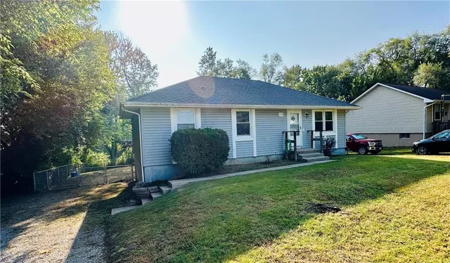 $199,000 | 129 Northeast 981 Road, Knob Noster, MO 65336