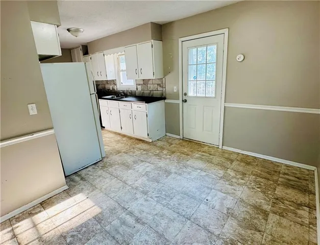 $199,000 | 129 Northeast 981 Road, Knob Noster, MO 65336