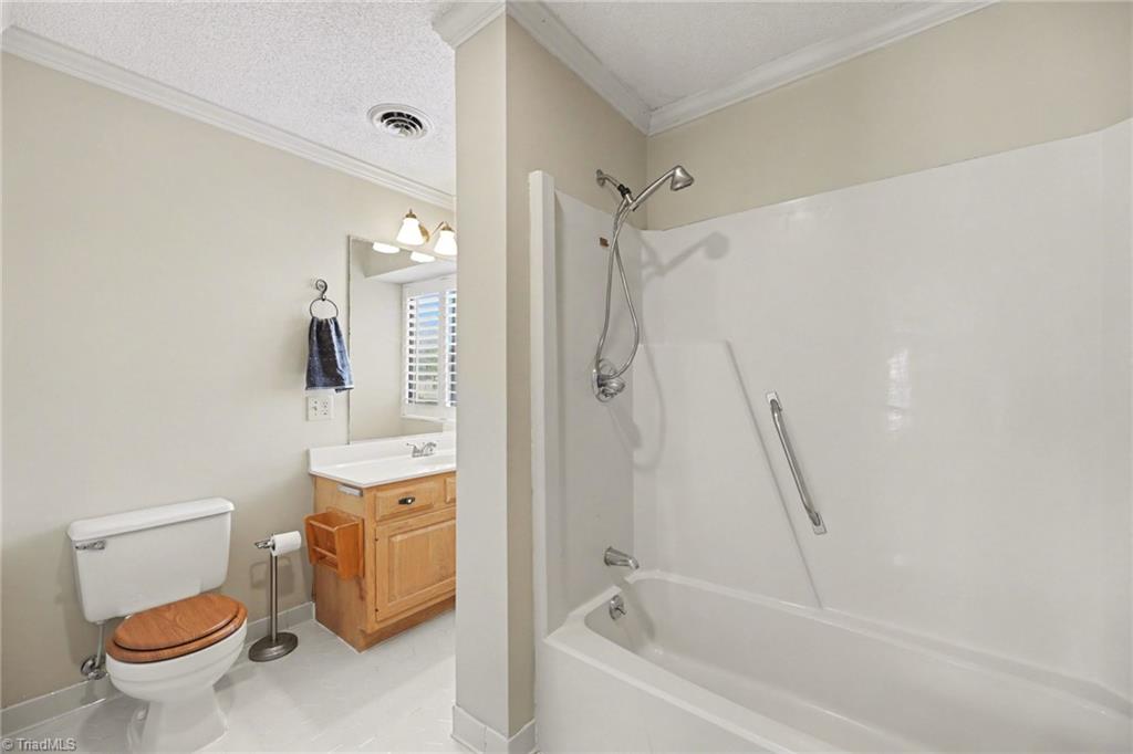 2313 Cypress Court High Point, NC 27265 - Photo 16 of 26 Primary ensuite bathroom