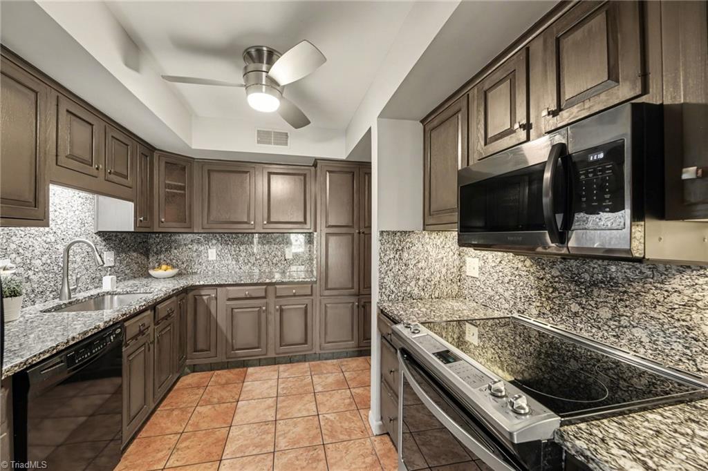 2313 Cypress Court High Point, NC 27265 - Photo 10 of 26 Love to cook - you will love this kitchen!