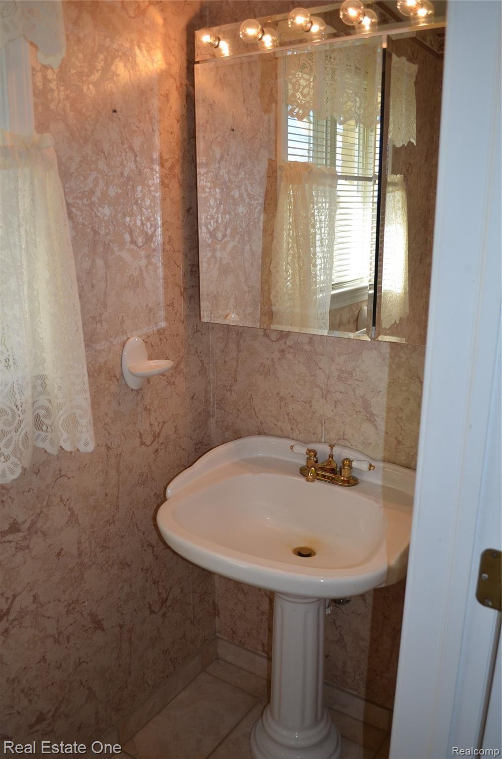 11372 East Juddville Road Flushing, MI 48433 - Photo 24 of 38 DSC_0483.JPG