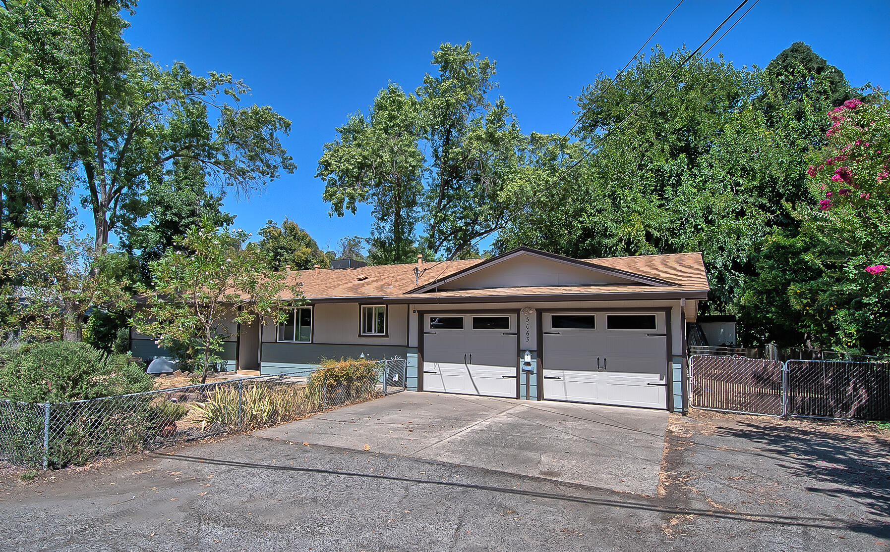 3063 Henderson Road Redding, CA 96002 - Photo 1 of 30 henderson (101 of 41)