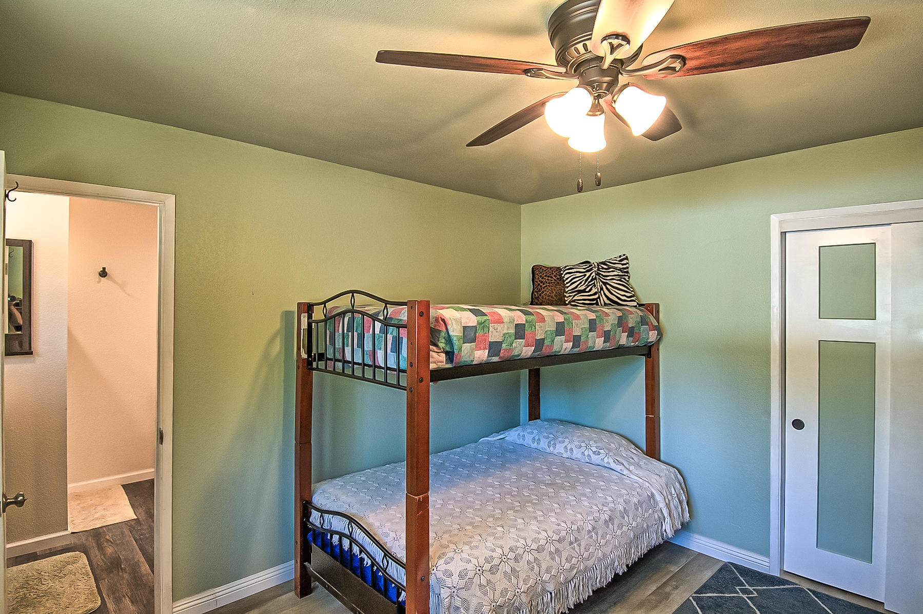 3063 Henderson Road Redding, CA 96002 - Photo 12 of 30 henderson (119 of 41)
