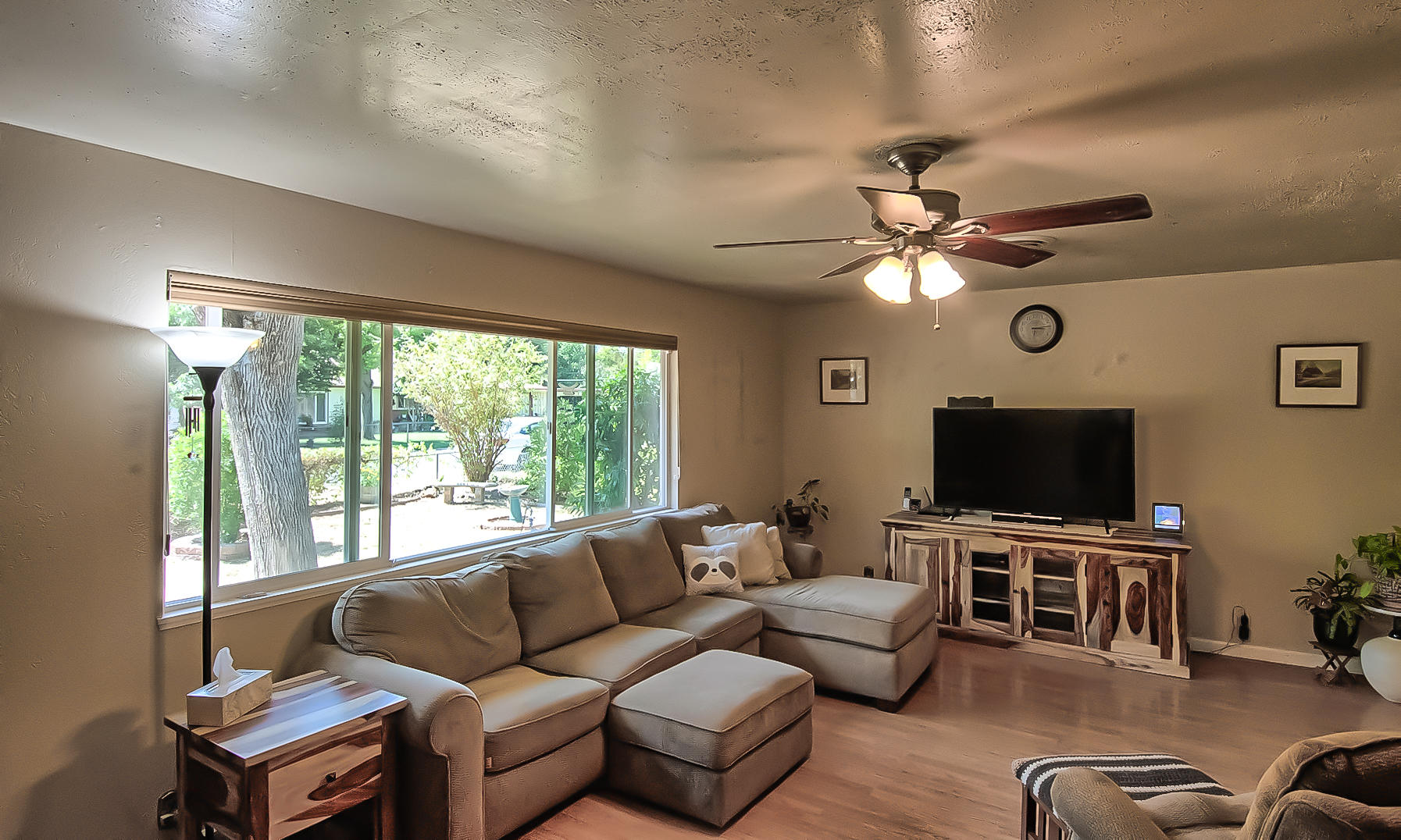 3063 Henderson Road Redding, CA 96002 - Photo 2 of 30 henderson (104 of 41)