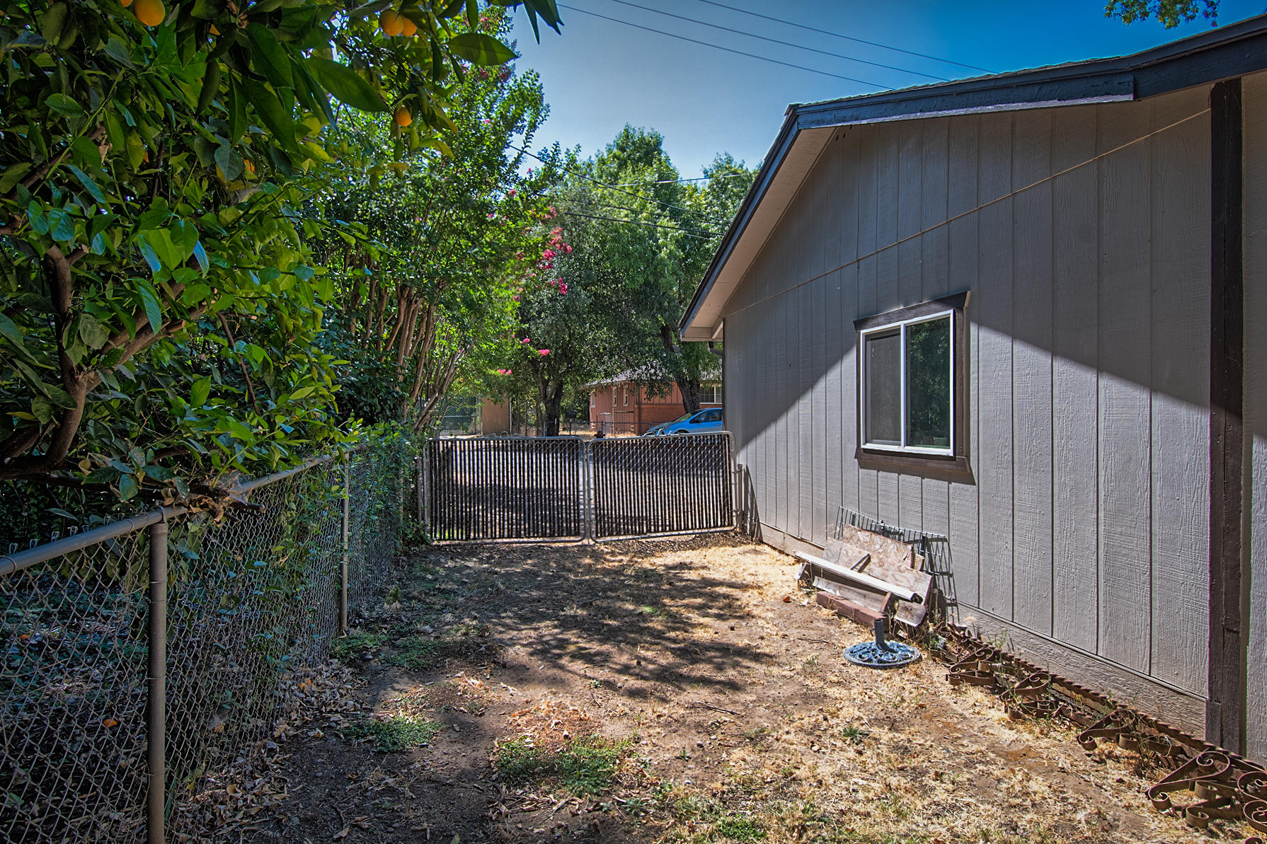 3063 Henderson Road Redding, CA 96002 - Photo 29 of 30 henderson (139 of 41)