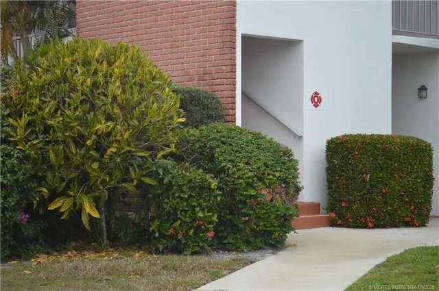 $118,000 | 2600 Southeast Ocean Boulevard, Unit E4, Stuart, FL 34996