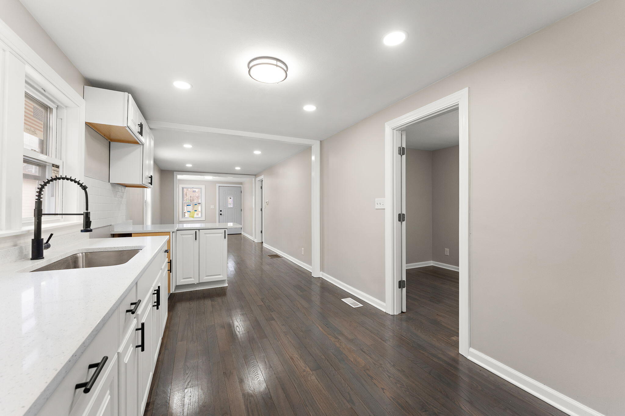 1007 Moss Street Hammond, IN 46320 - Photo 11 of 24 2048x1365