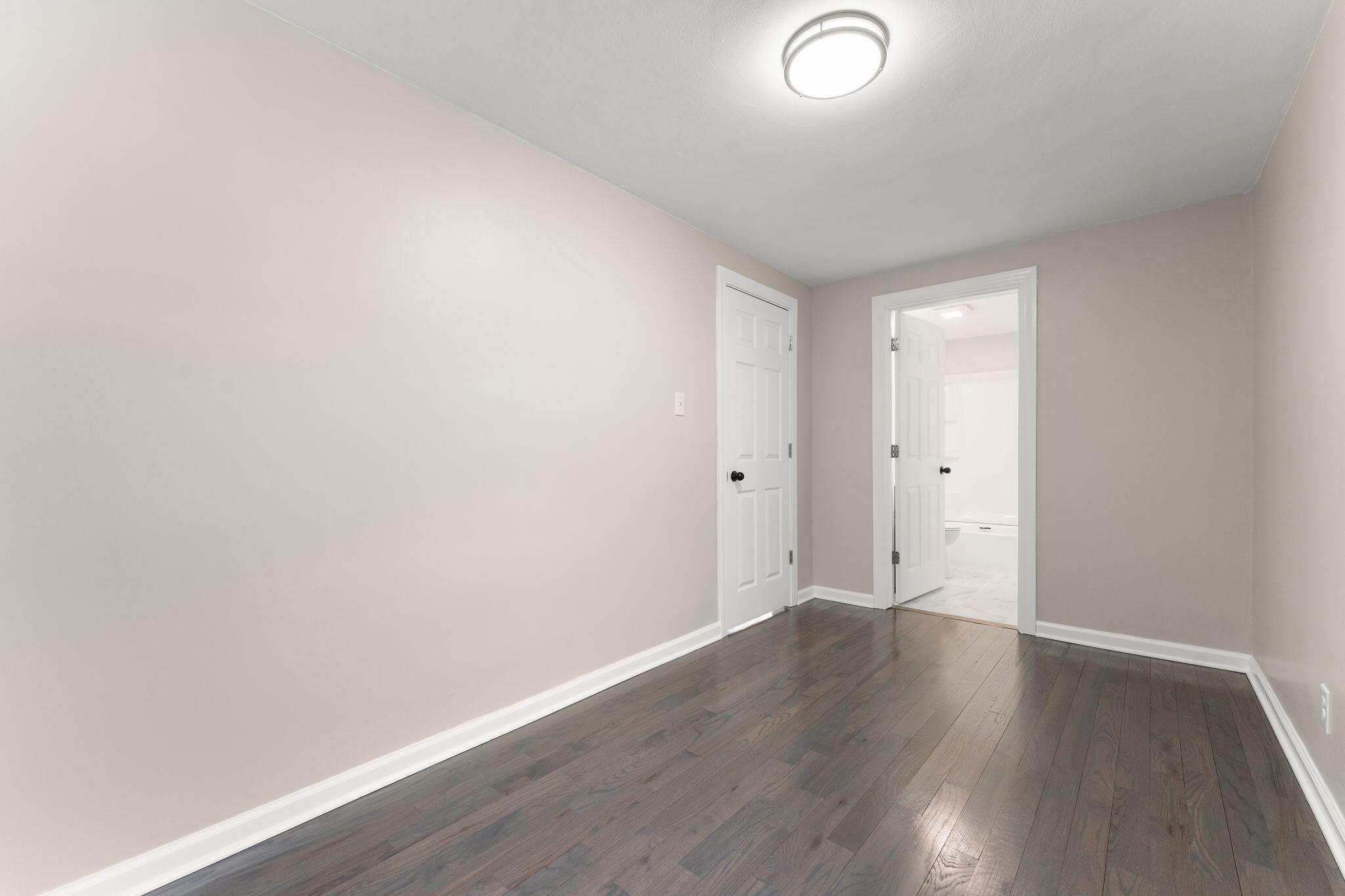 1007 Moss Street Hammond, IN 46320 - Photo 17 of 24 2048x1365