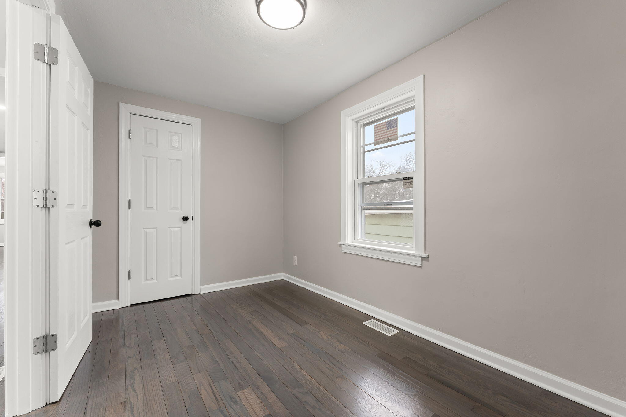 1007 Moss Street Hammond, IN 46320 - Photo 20 of 24 2048x1365