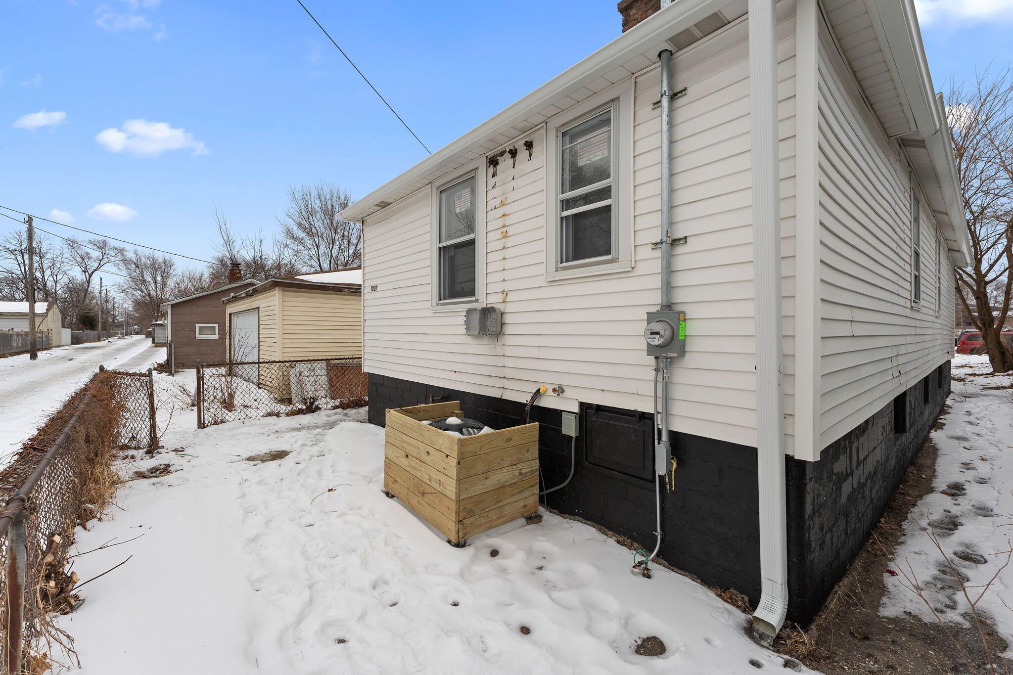 1007 Moss Street Hammond, IN 46320 - Photo 20 of 21 2048x1365