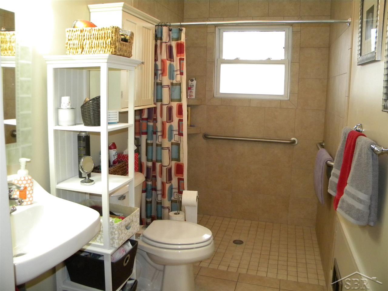 1460 Midland Road Saginaw, MI 48638 - Photo 22 of 30 31344335-21.JPG