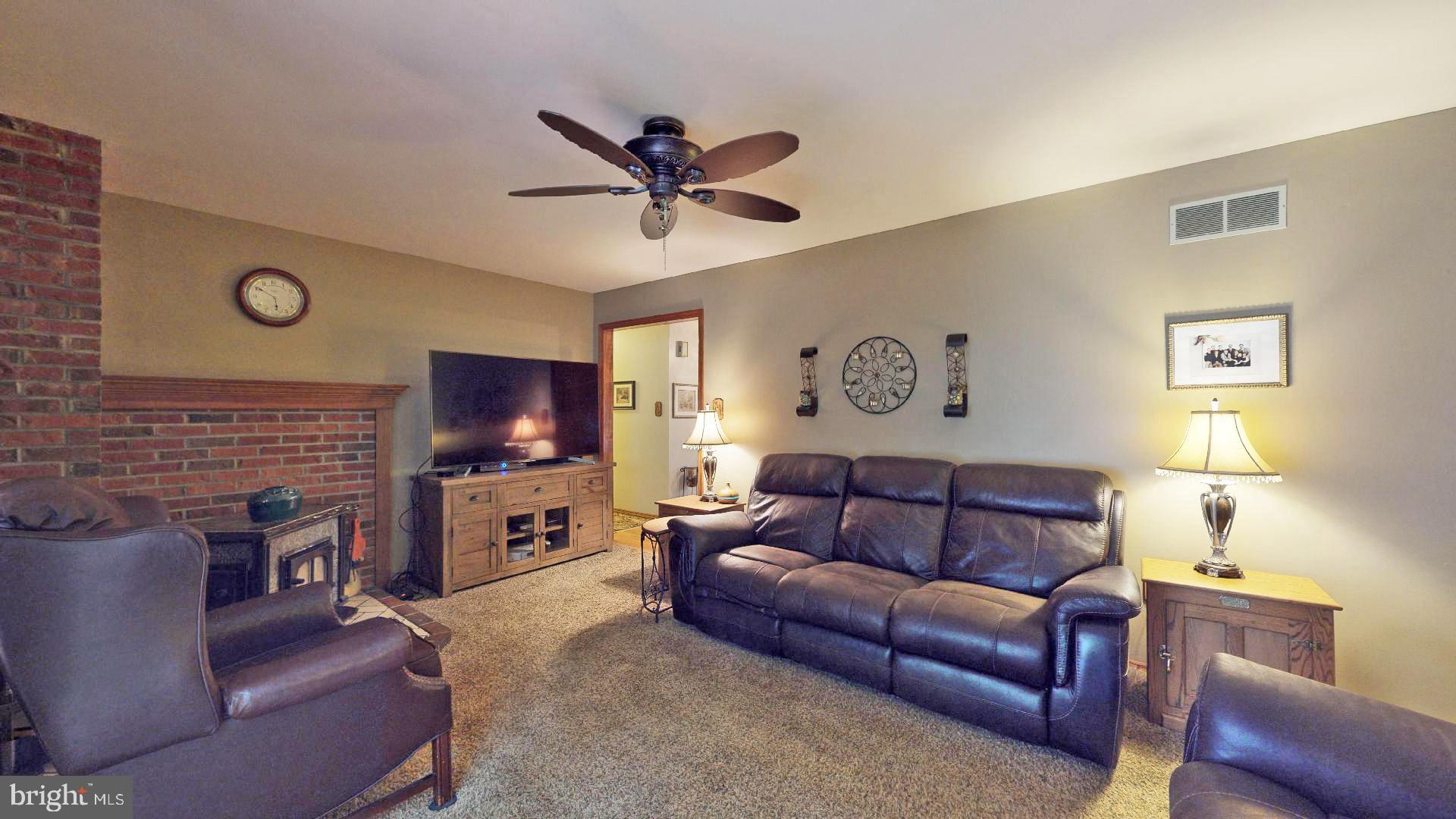 3 Red Maple Road New Egypt, NJ 08533 - Photo 14 of 34 Family Room