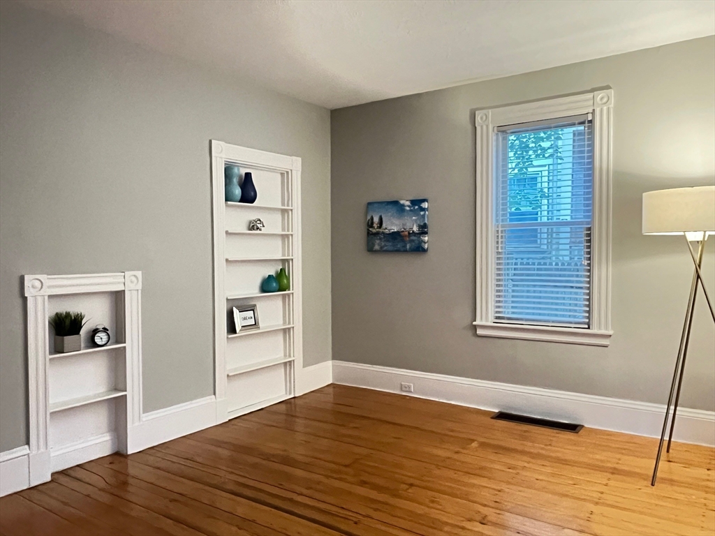 128 Chestnut Street, Unit 1 Brookline, MA 02445 - Photo 5 of 11