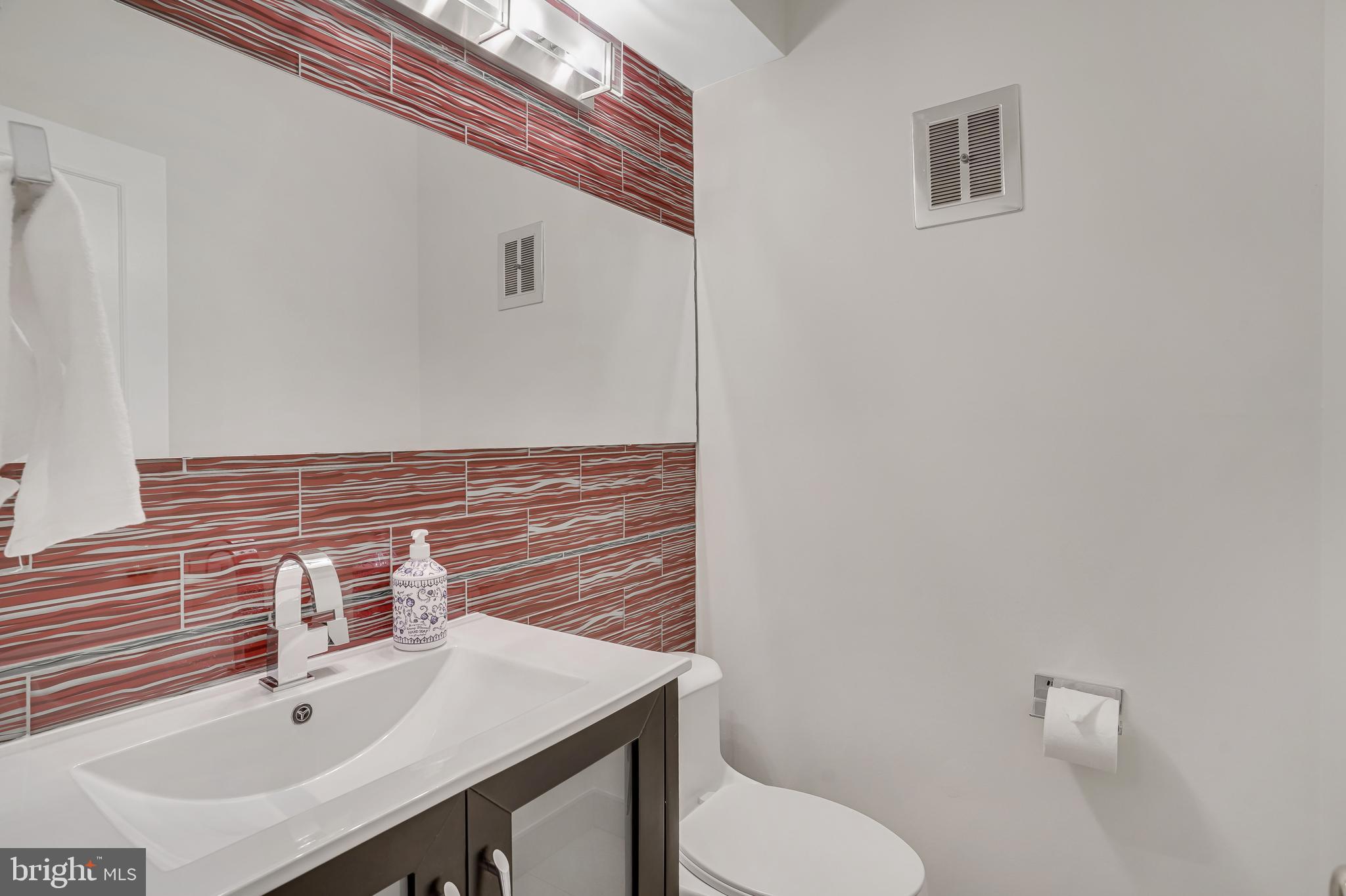 8301 Forrester Boulevard Springfield, VA 22152 - Photo 20 of 50 Half Bath Main Floor