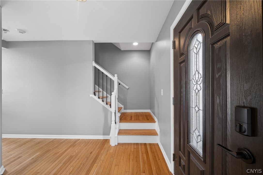 5467 Congleton Circle Clay, NY 13041 - Photo 4 of 37