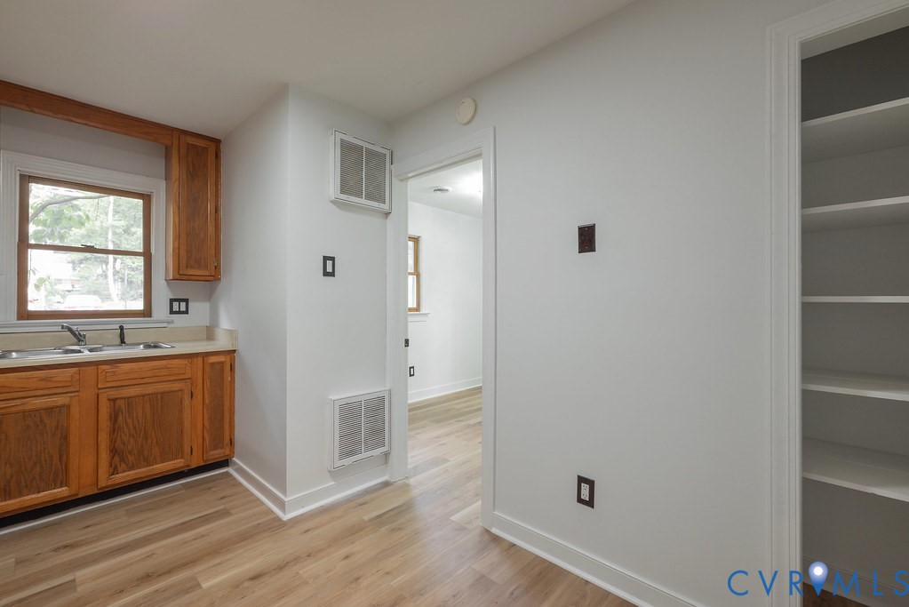 11840 Winfore Drive Midlothian, VA 23113 - Photo 26 of 40 In-law kitchnett