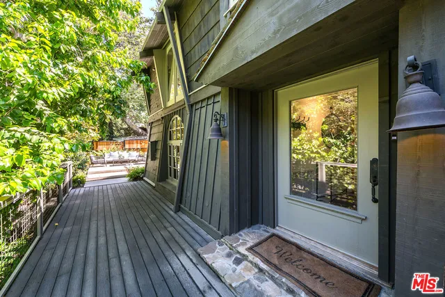 a view of an entryway