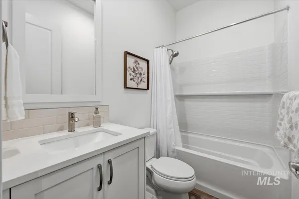 $679,000 | 5512 North Ebony Way, Meridian, ID 83646