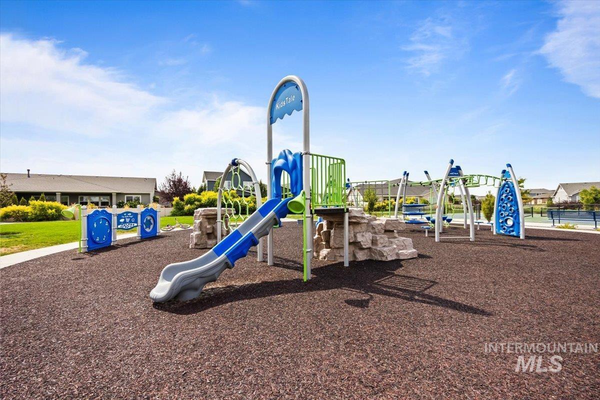 5512 North Ebony Way Meridian, ID 83646 - Photo 39 of 40 View of community play area