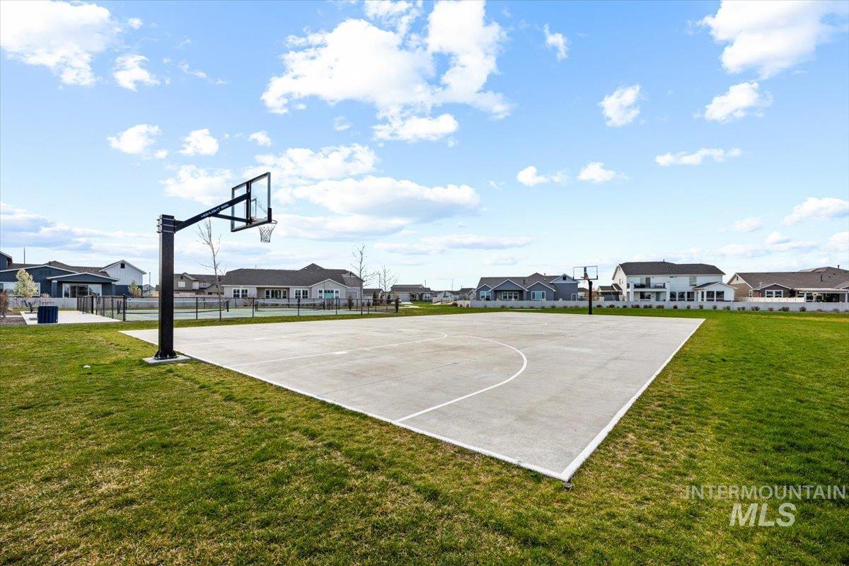 5512 North Ebony Way Meridian, ID 83646 - Photo 40 of 40 View of sport court with a residential view and community basketball court