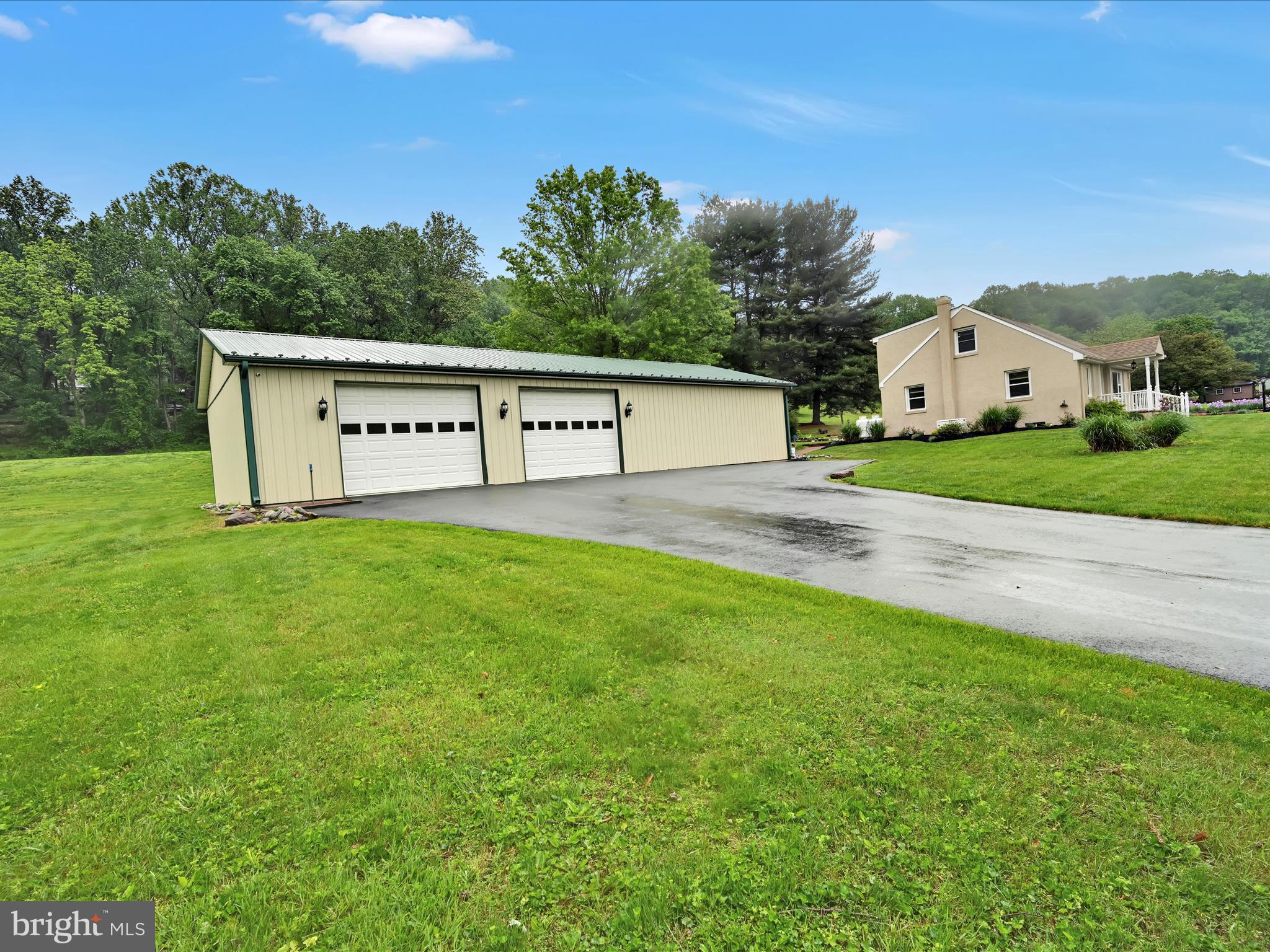1553 St Peters Road Pottstown, PA 19465 - Photo 4 of 33 a house view with a garden space