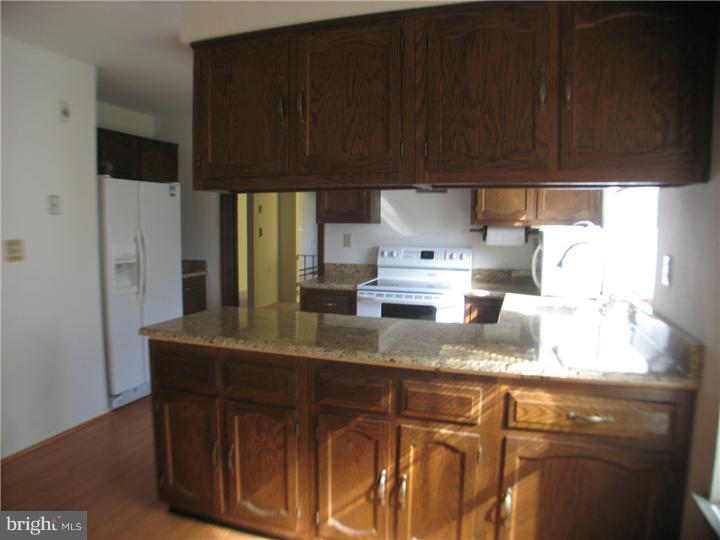 2 Windsor Road Southampton, NJ 08088 - Photo 8 of 23 Gallery Image 8
