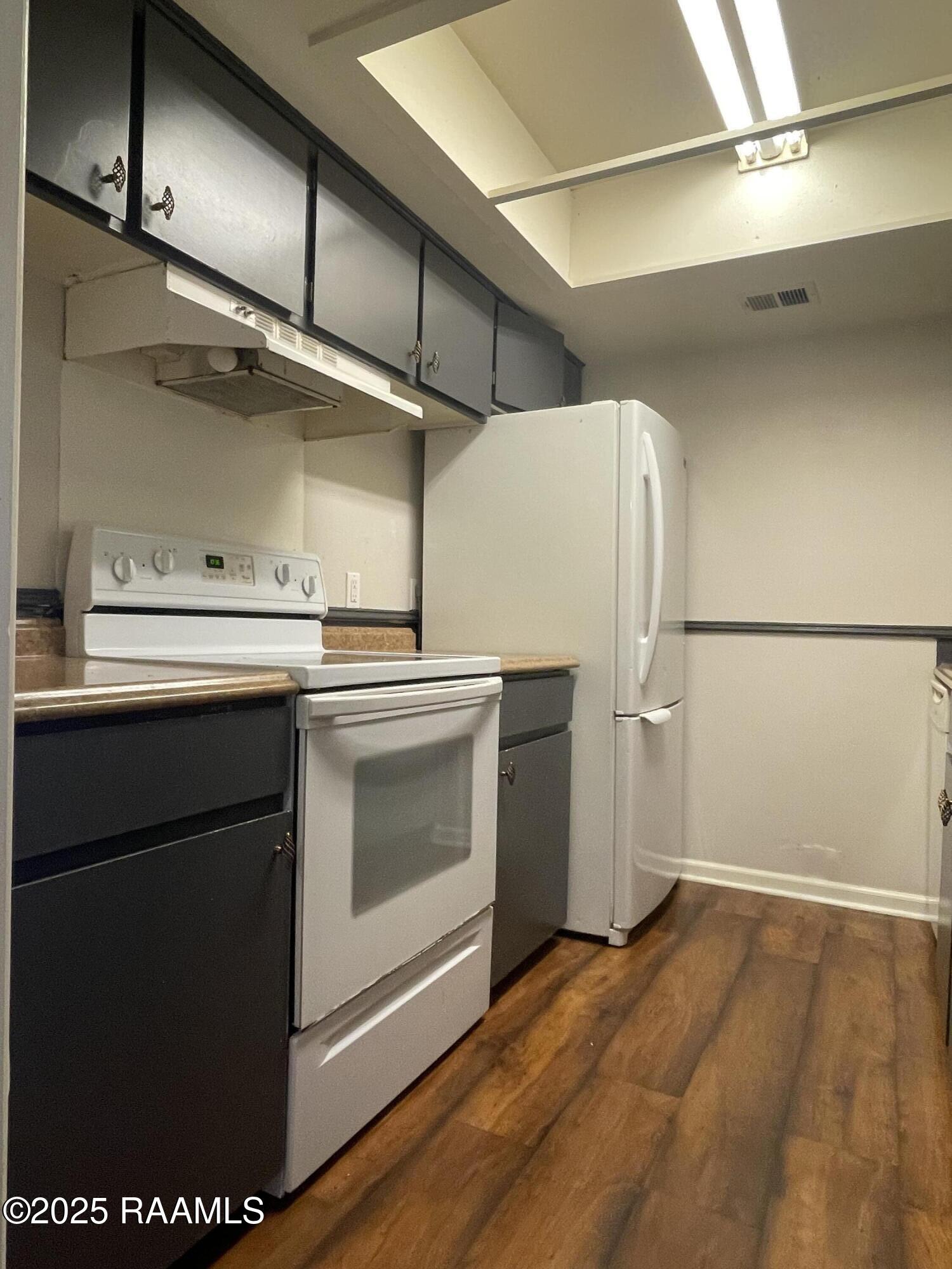 3121 Johnston Street, Unit 128 Lafayette, LA 70503 - Photo 5 of 15 IMG_5363