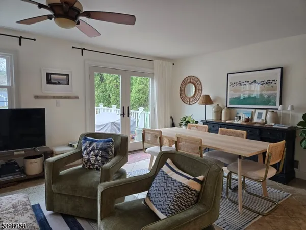 $3,800 | 83 East Main Street, Unit 83B, Mendham, NJ 07945