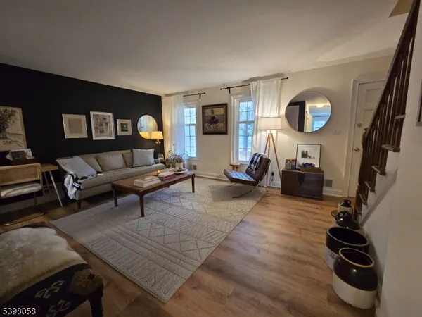 $3,800 | 83 East Main Street, Unit 83B, Mendham, NJ 07945