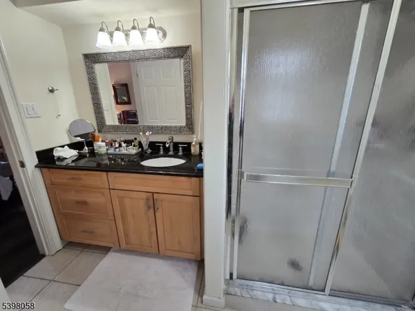 $3,800 | 83 East Main Street, Unit 83B, Mendham, NJ 07945