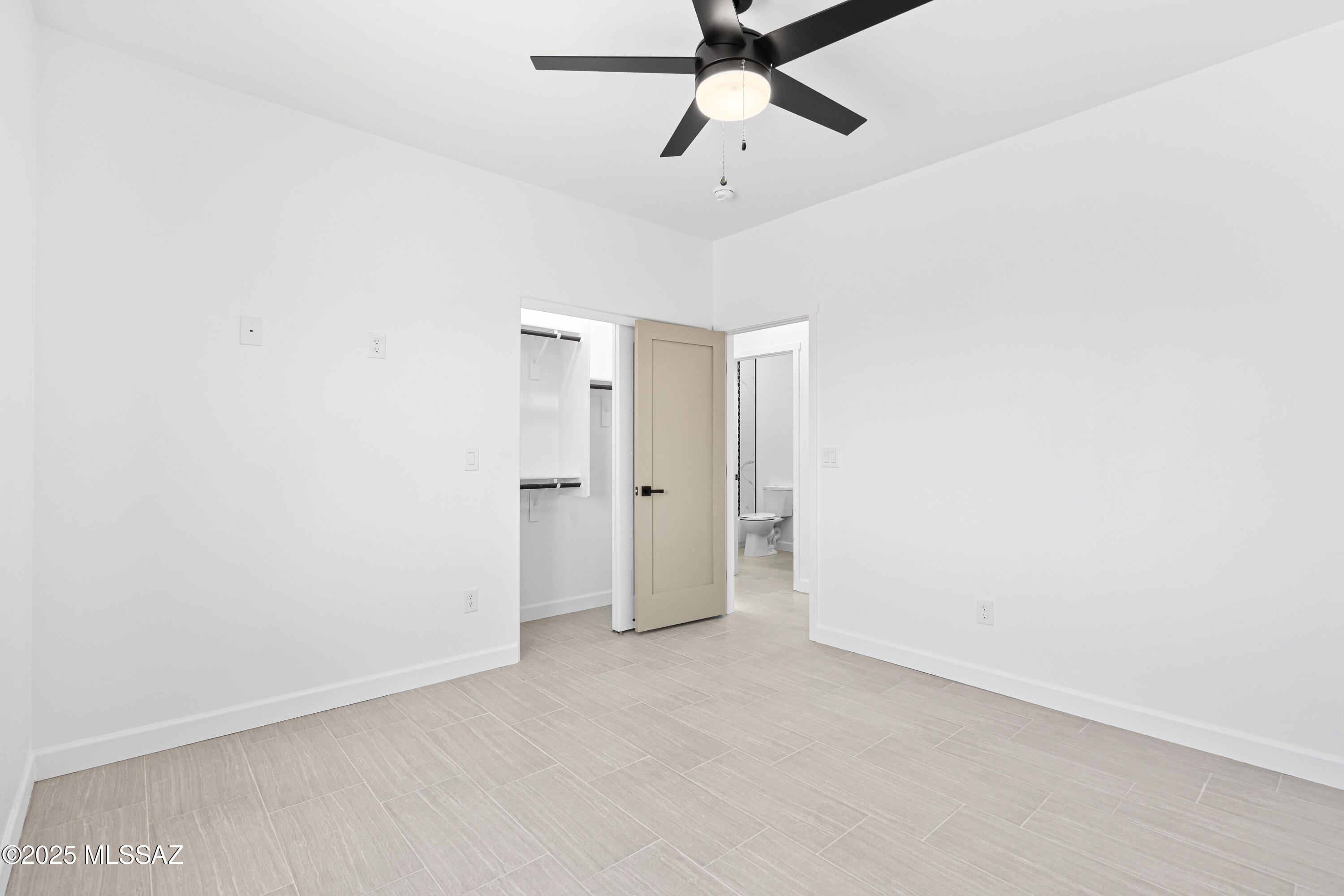 1560 Pinguinos Court Rio Rico, AZ 85648 - Photo 15 of 33