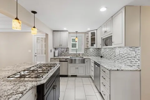 $967,000 | 14 Church Street, Westwood, MA 02090